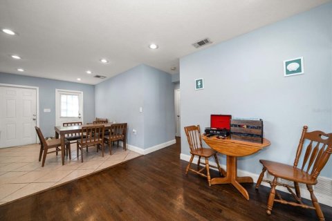 House in Largo, Florida 3 bedrooms, 125.98 sq.m. № 1835016 - photo 11