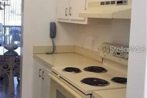 Condo in Sarasota, Florida, 2 bedrooms  № 1915093 - photo 7