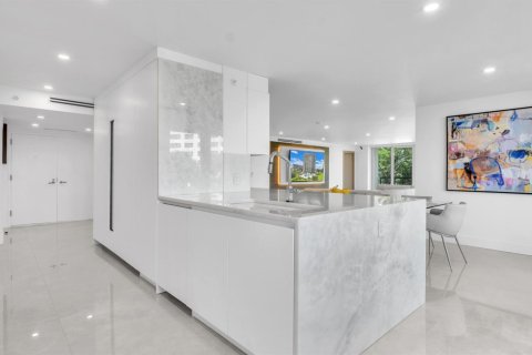 Купить кондоминиум в Бока-Ратон, Флорида 6 комнат, 225.75м2, № 2083802 - фото 10
