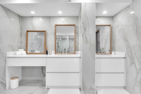 Купить кондоминиум в Бока-Ратон, Флорида 6 комнат, 225.75м2, № 2083802 - фото 19