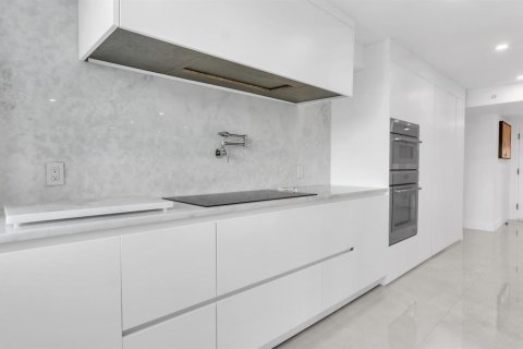 Купить кондоминиум в Бока-Ратон, Флорида 6 комнат, 225.75м2, № 2083802 - фото 9