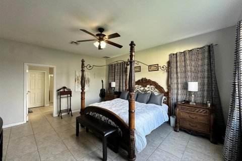 House in Kissimmee, Florida 5 bedrooms, 324.88 sq.m. № 1400772 - photo 28