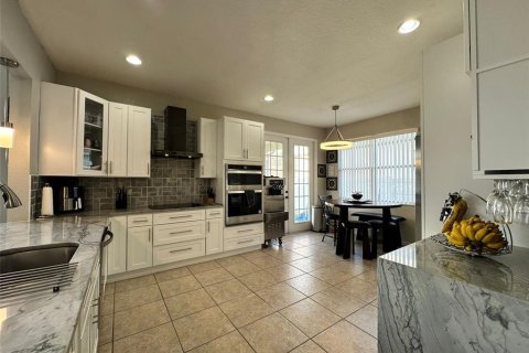 House in Kissimmee, Florida 5 bedrooms, 324.88 sq.m. № 1400772 - photo 15