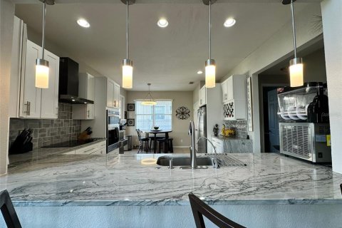 House in Kissimmee, Florida 5 bedrooms, 324.88 sq.m. № 1400772 - photo 12