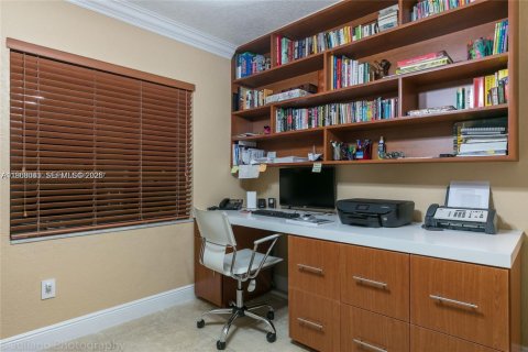Casa en alquiler en Hialeah, Florida, 4 dormitorios, 289.2 m2 № 2030386 - foto 23