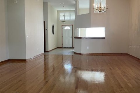 House in Clearwater, Florida 3 bedrooms, 174.1 sq.m. № 2151175 - photo 4