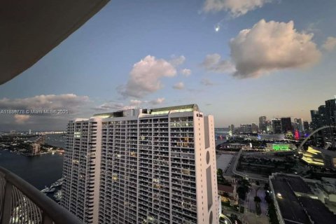 Condominio en venta en Miami, Florida, 46.73 m2 № 1940903 - foto 19