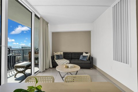 Condominio en venta en Miami, Florida, 46.73 m2 № 1940903 - foto 4