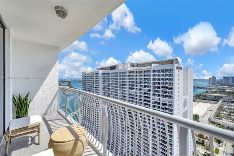 Condominio en venta en Miami, Florida, 46.73 m2 № 1940903 - foto 1