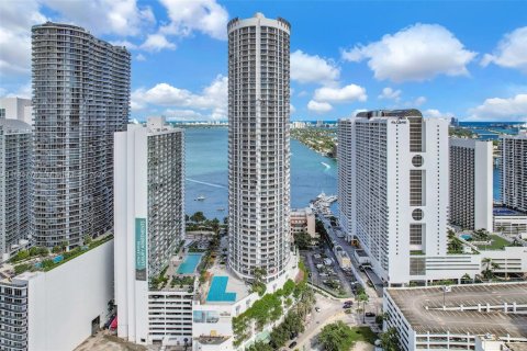 Condominio en venta en Miami, Florida, 46.73 m2 № 1940903 - foto 24