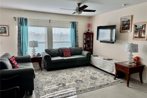 Casa en venta en Groveland, Florida, 3 dormitorios, 139.35 m2 № 2212584 - foto 12