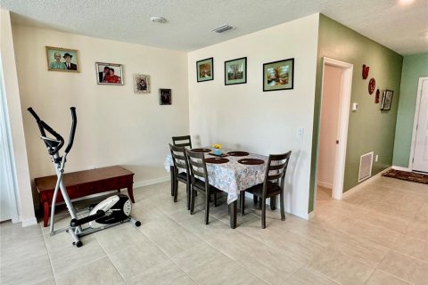 Casa en venta en Groveland, Florida, 3 dormitorios, 139.35 m2 № 2212584 - foto 10