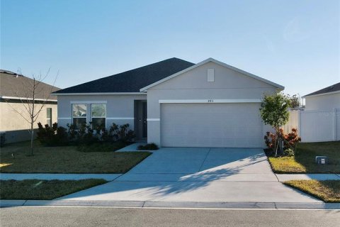 House in Groveland, Florida 3 bedrooms, 139.35 sq.m. № 2212584