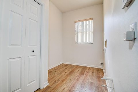 Villa ou maison à vendre à Odessa, Floride: 5 chambres, 393.72 m2 № 2093199 - photo 16