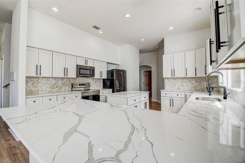 Villa ou maison à vendre à Odessa, Floride: 5 chambres, 393.72 m2 № 2093199 - photo 10