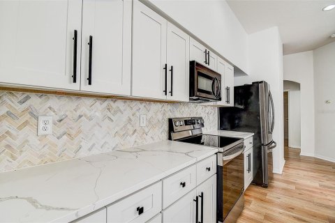 Villa ou maison à vendre à Odessa, Floride: 5 chambres, 393.72 m2 № 2093199 - photo 11