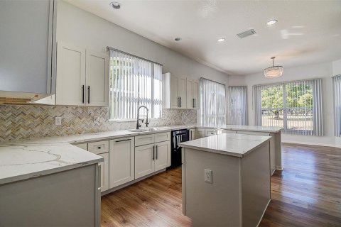 Villa ou maison à vendre à Odessa, Floride: 5 chambres, 393.72 m2 № 2093199 - photo 8