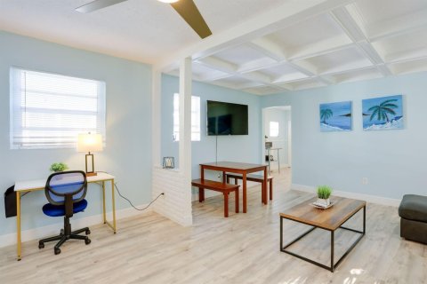 Apartment in Lake Worth, Florida 1 bedroom, 65.03 sq.m. № 2177213 - photo 6