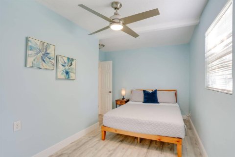 Apartment in Lake Worth, Florida 1 bedroom, 65.03 sq.m. № 2177213 - photo 15