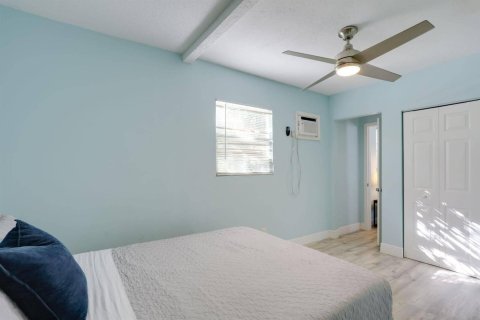 Apartment in Lake Worth, Florida 1 bedroom, 65.03 sq.m. № 2177213 - photo 13