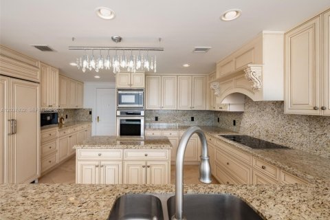 Copropriété à louer à Boca Raton, Floride: 3 chambres, 282.33 m2 № 2335959 - photo 10