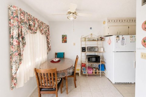 Villa ou maison à vendre à Largo, Floride: 1 chambre, 57.69 m2 № 2155684 - photo 4