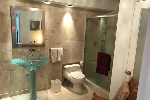 Copropriété à louer à Miami Beach, Floride: 1 chambre, 78.5 m2 № 2370380 - photo 11