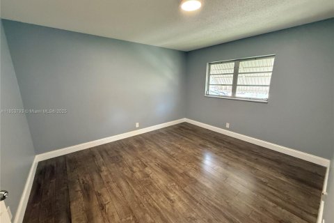 Copropriété à vendre à Hallandale Beach, Floride: 2 chambres, 101.45 m2 № 1977904 - photo 8