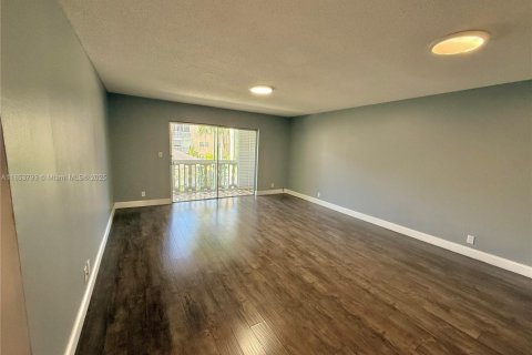 Copropriété à vendre à Hallandale Beach, Floride: 2 chambres, 101.45 m2 № 1977904 - photo 5