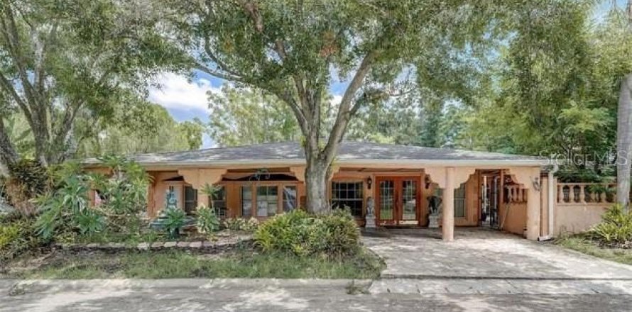 Villa ou maison à Tampa, Floride 4 chambres, 204.01 m2 № 1907884