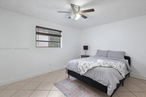 Снять в аренду виллу или дом в Майами, Флорида 3 спальни, 147.62м2, № 1937610 - фото 17