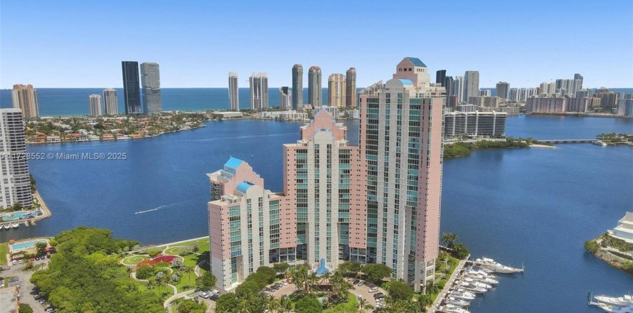 Condominio en Aventura, Florida, 2 dormitorios № 1481026