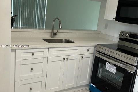 Condominio en venta en Miami, Florida, 2 dormitorios, 113.71 m2 № 2029277 - foto 13