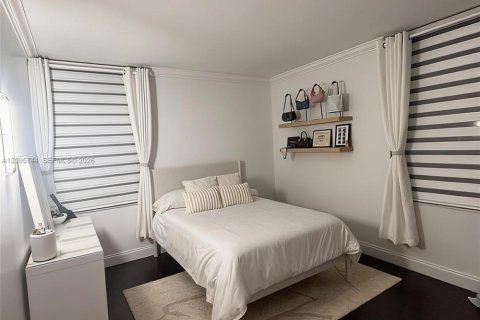 Condo in Coral Springs, Florida, 3 bedrooms № 2387769 - photo 17