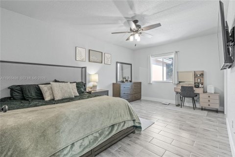 Condo in Homestead, Florida, 2 bedrooms  № 2010331 - photo 11