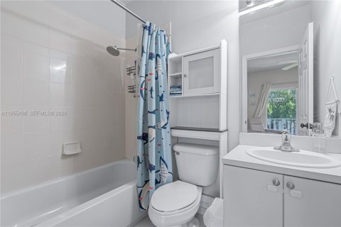 Condo in Homestead, Florida, 2 bedrooms  № 2010331 - photo 21