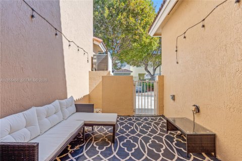 Condo in Homestead, Florida, 2 bedrooms  № 2010331 - photo 24