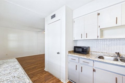 Villa ou maison à vendre à Dunedin, Floride: 1 chambre, 67.08 m2 № 2102228 - photo 15
