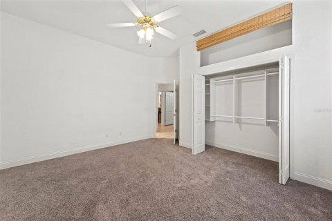 House in Winter Haven, Florida 4 bedrooms, 236.81 sq.m. № 1915881 - photo 20
