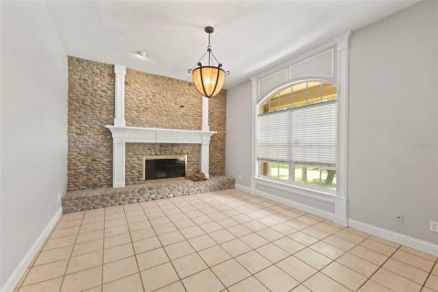 House in Winter Haven, Florida 4 bedrooms, 236.81 sq.m. № 1915881 - photo 5