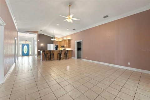 House in Winter Haven, Florida 4 bedrooms, 236.81 sq.m. № 1915881 - photo 9