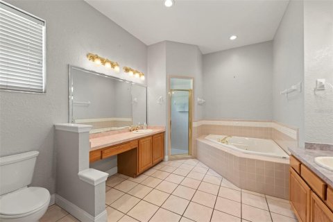 House in Winter Haven, Florida 4 bedrooms, 236.81 sq.m. № 1915881 - photo 23