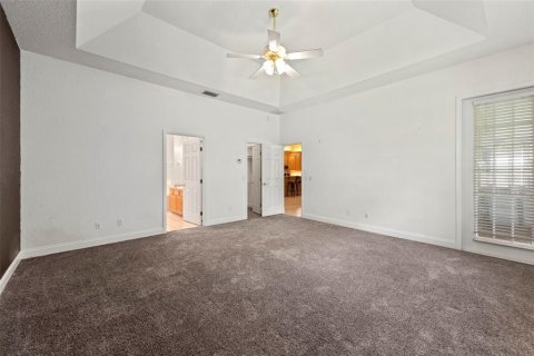 House in Winter Haven, Florida 4 bedrooms, 236.81 sq.m. № 1915881 - photo 16