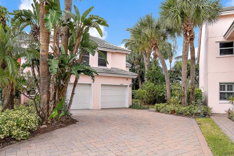Townhouse in Jupiter, Florida 3 bedrooms, 149.67 sq.m. № 2170092 - photo 16