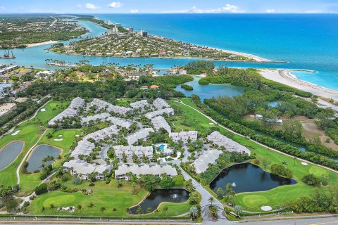 Townhouse in Jupiter, Florida 3 bedrooms, 149.67 sq.m. № 2170092