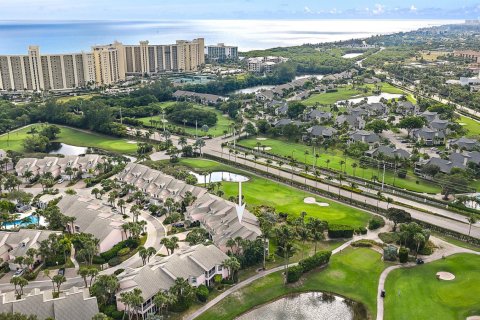 Townhouse in Jupiter, Florida 3 bedrooms, 149.67 sq.m. № 2170092 - photo 22