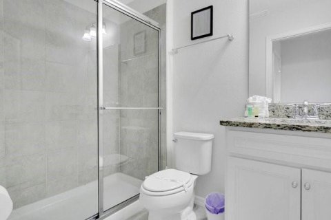 Townhouse in Kissimmee, Florida 5 bedrooms, 210.24 sq.m. № 2102488 - photo 12