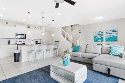 Townhouse in Kissimmee, Florida 5 bedrooms, 210.24 sq.m. № 2102488 - photo 7