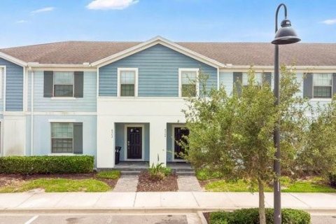 Townhouse in Kissimmee, Florida 5 bedrooms, 210.24 sq.m. № 2102488 - photo 2