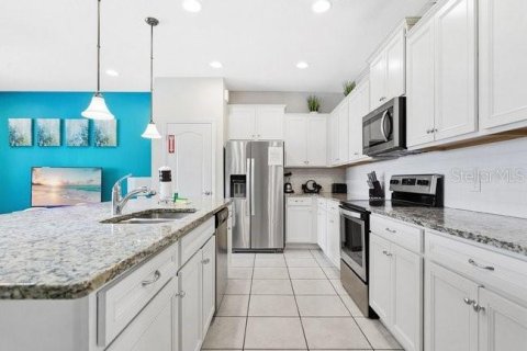 Townhouse in Kissimmee, Florida 5 bedrooms, 210.24 sq.m. № 2102488 - photo 6